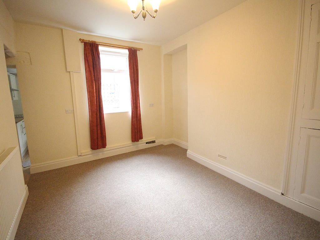 2 bedroom mid terrace house Let Agreed in Barnoldswick - 2016-04-06 08.59.57.jpg